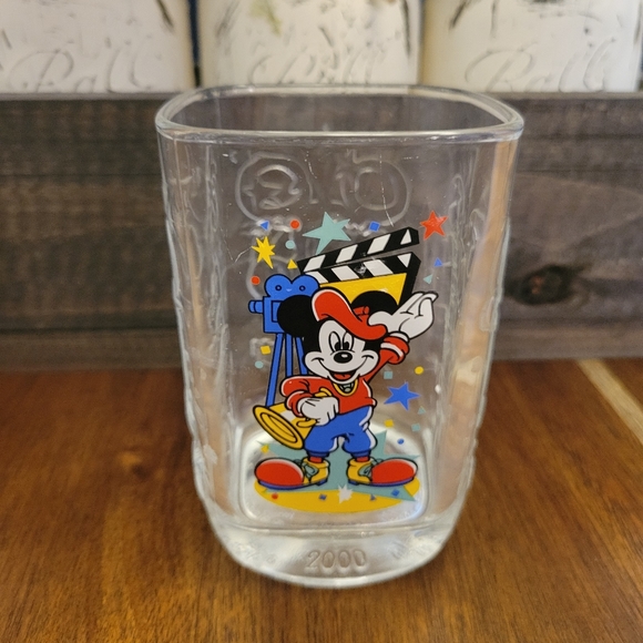 Disney's collectible McDonald's glasses set of 2 - Picture 3 of 7